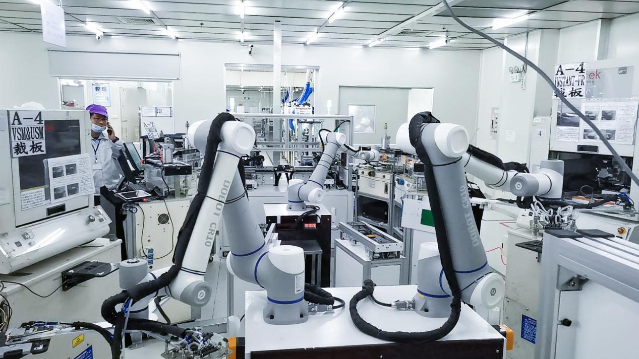 深圳越疆機器人港交所上市 用機械臂“金鏟子”實現AI落地生根